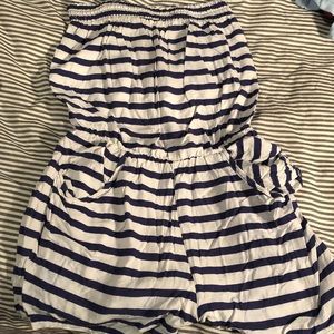 Adorable strapless blue/white romper w/POCKETS